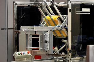 תעשייה טכנולוגית - הגיע הזמן לשדרג את יעילות העסק - יתרונות השימוש במכונת אריזה